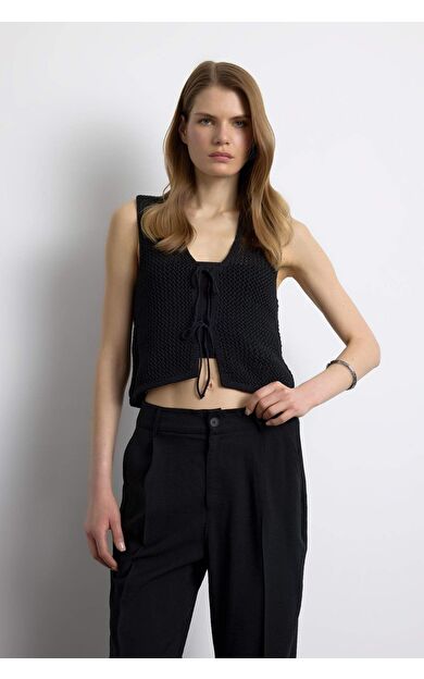 DeFacto Regular Fit V Yaka Önden Bağlamalı Bluz