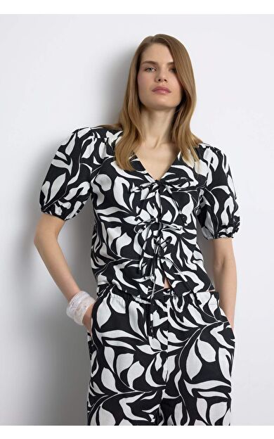 Regular Fit Desenli V Yaka Desenli  Uzun Kollu Bluz