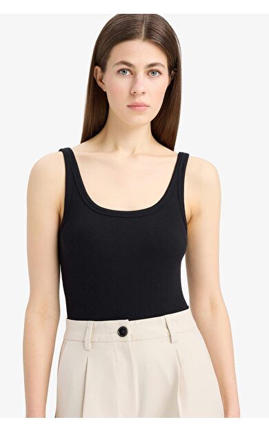 DeFacto Slim Fit Dar Kesim Yuvarlak Yaka Basic Düz Fitilli Kaşkorse Atlet