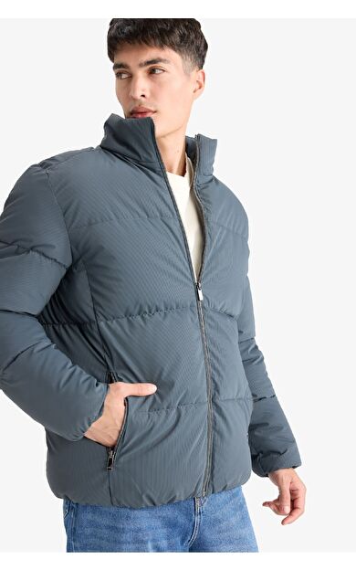 DeFacto Regular Fit Dik Yaka Fermuarlı Su Geçirmez Mont F0307AX25WNGN1085