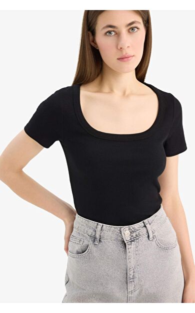 DeFacto Slim Fit Dar Kesim Bisiklet Yaka Basic Düz Fitilli Kaşkorse Kısa Kollu Tişört F0684AX25SPBK81