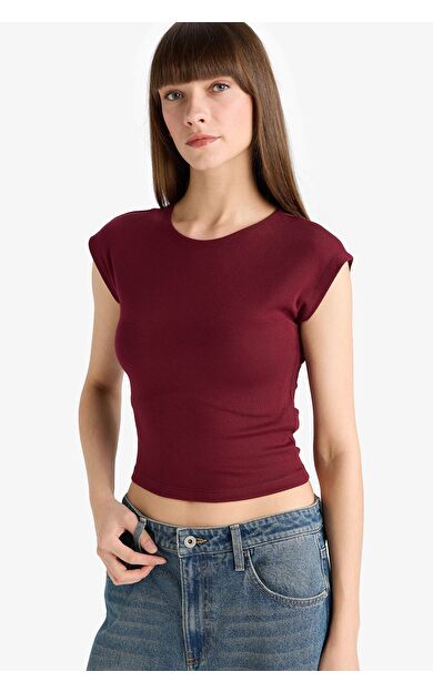 DeFacto Slim Fit Dar Kesim Bisiklet Yaka Basic Düz Modal Kısa Kollu Tişört F0685AX25AUBR115