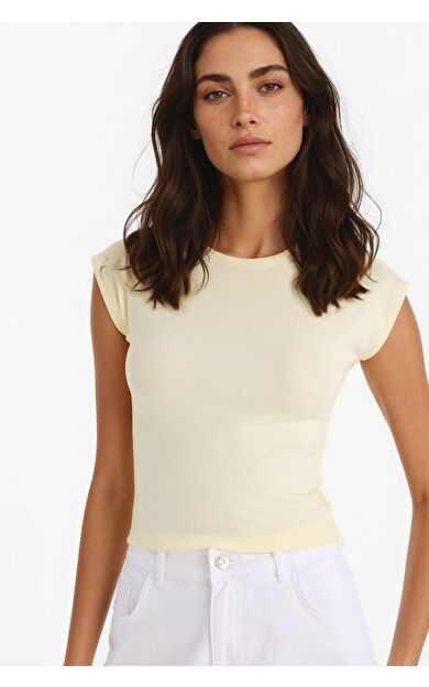 DeFacto Slim Fit Dar Kesim Bisiklet Yaka Basic Düz Modal Kısa Kollu Tişört F0685AX25SPYL504
