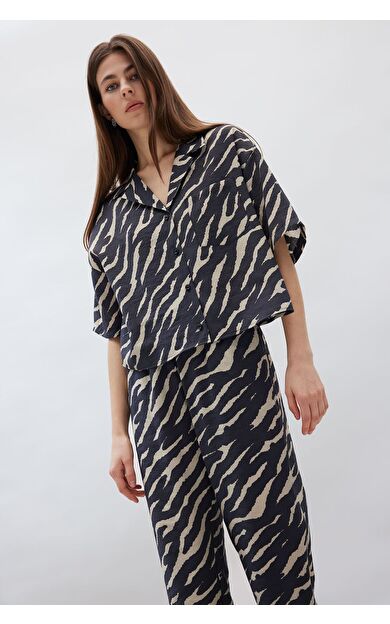 DeFacto Loose Fit Zebra Desenli Modal Kısa Kollu Gömlek