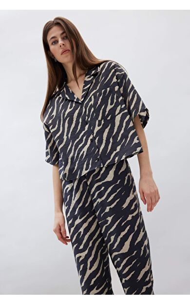DeFacto Loose Fit Zebra Desenli Modal Kısa Kollu Gömlek