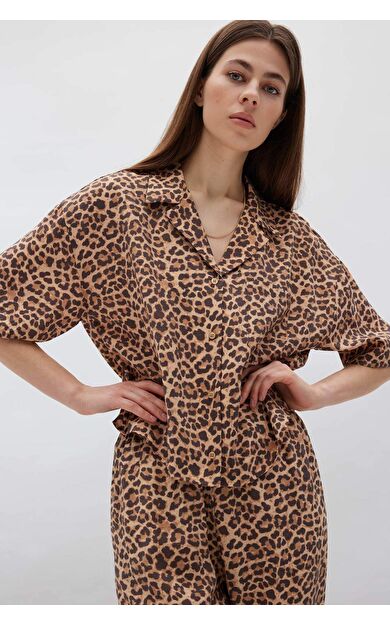 DeFacto Loose Fit Leopar Desenli Modal Kısa Kollu Gömlek