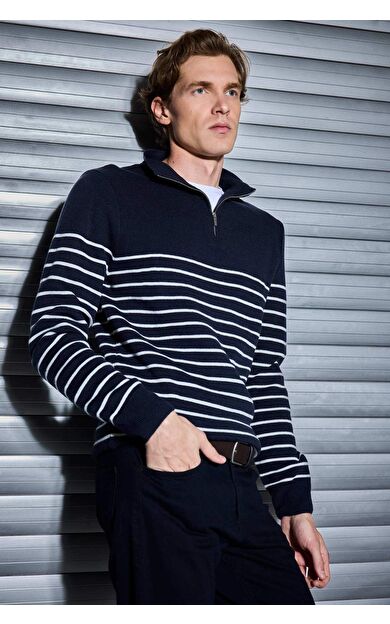 DeFacto Standart Fit Yarım Fermuarlı Çizgili Triko Kazak F1522AX25AUNV64