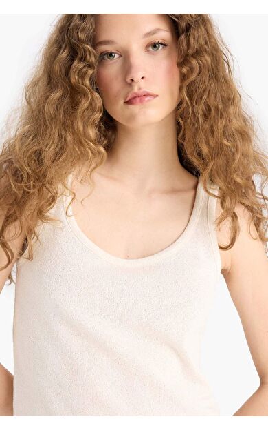 DeFacto Loose Fit Yuvarlak Yaka Beyaz Triko Görünümlü Atlet