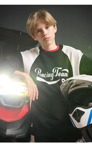 DeFacto Erkek Çocuk Regular Fit Bisiklet Yaka Sweatshirt Kumaşı Sweatshirt