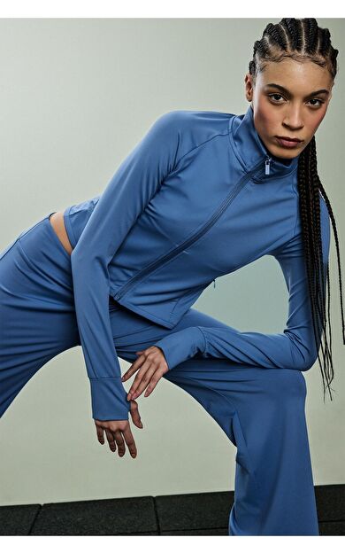 DeFacto Slim Fit Dar Kesim Dik Yaka İçi Yumuşak Tüylü Hırka