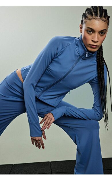 Slim Fit Dar Kesim Dik Yaka İçi Yumuşak Tüylü Hırka