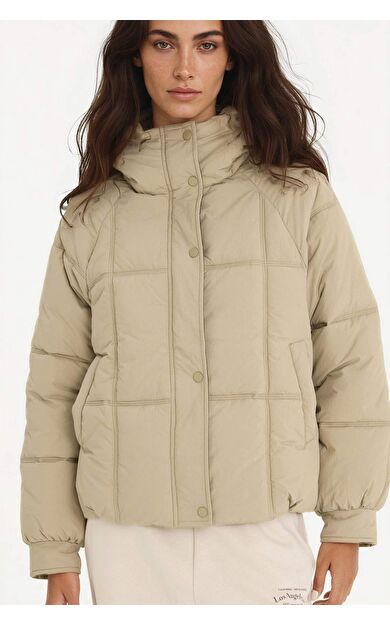 Regular Fit Kapüşonlu Fermuarlı Şişme Mont