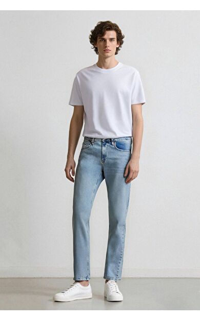DeFacto Slim Tapered Fit Dar Kalıp Normal Bel Daralan Paça Jean Pantolon F2324AX25SPNM39