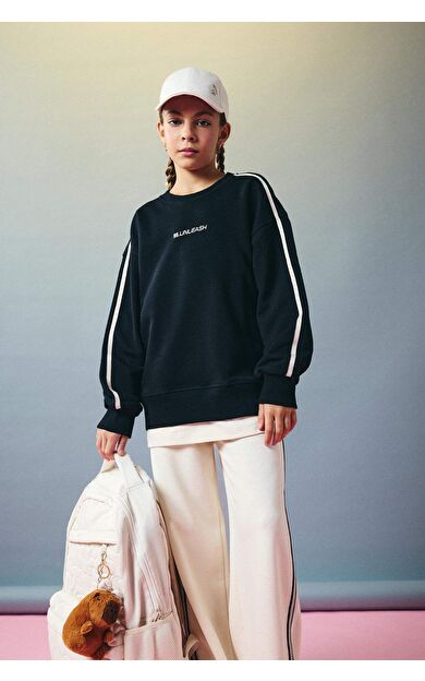 Kız Çocuk Oversize Geniş Kalıp Bisiklet Yaka Spor Baskılı Sweatshirt