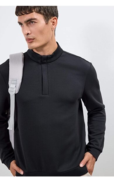DeFacto Regular Fit Dik Yaka Yarım Fermuarlı Sweatshirt F2821AX25AUBK81
