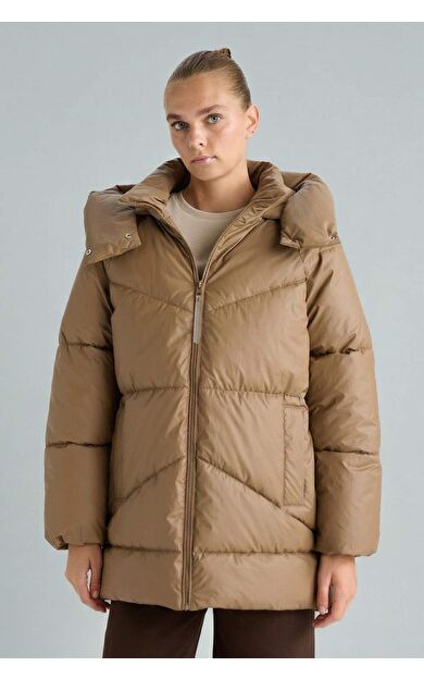 Relax Fit Kapüşonlu Fermuarlı Şişme Parka