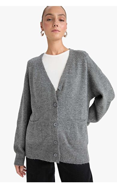 DeFacto Oversize Geniş Kalıp V Yaka Yumuşak Dokulu Düğmeli Hırka F2902AX25WNGR348