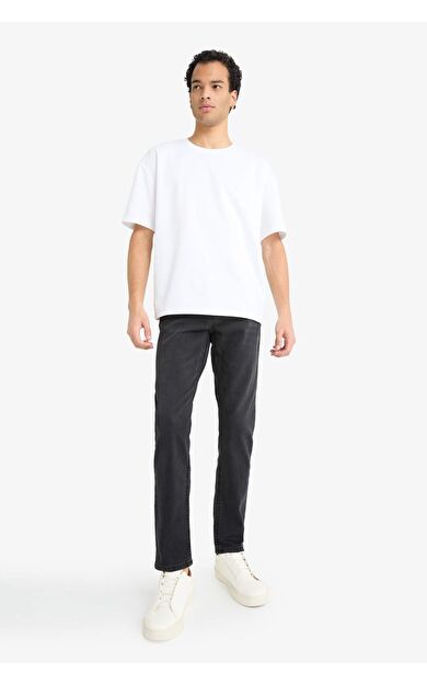 DeFacto Pedro Slim Fit Dar Kalıp Normal Bel Dar Paça Jean Pantolon