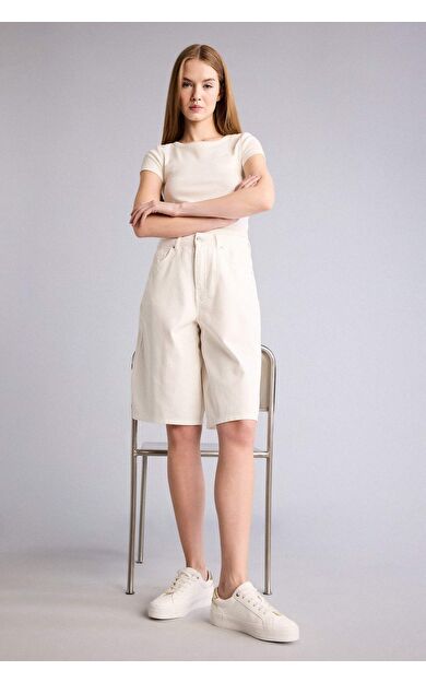 DeFacto Normal Bel Kısa Paça Gabardin Bermuda
