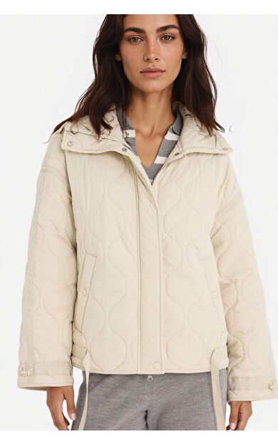 Su Geçirmez Regular Fit Çıtçıtlı Fermuarlı Kapitoneli Mont F3184AX25WNER128