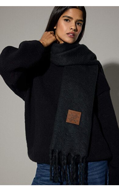 Kadın Dokuma Etiketli Atkı