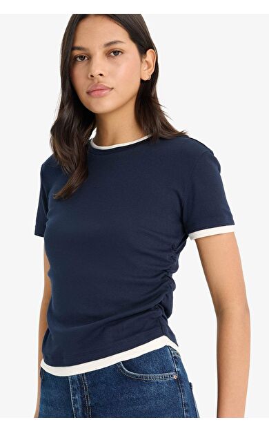 DeFacto Slim Fit Dar Kesim Bisiklet Yaka Ribana Kısa Kollu Tişört F3504AX25SMNV251