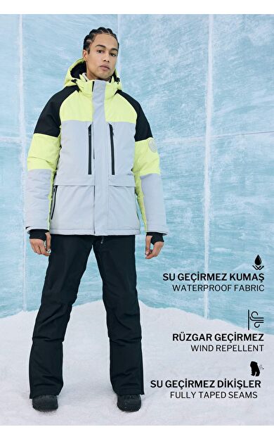 Defactofit Su İtici Regular Fit Kapüşonlu Fermuarlı Kayak Montu