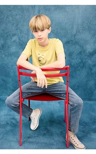 DeFacto Erkek Çocuk Bisiklet Yaka Sırt Baskılı Kısa Kollu Tişört F3768A825AUGN1262