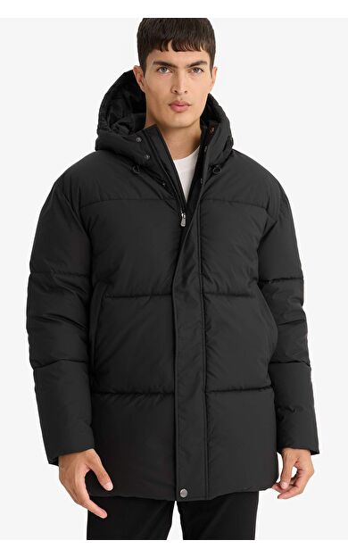 Su İtici Regular Fit Kapüşonlu Cepli Astarlı Rüzgar Geçirmez Fermuarlı Dolgulu Parka