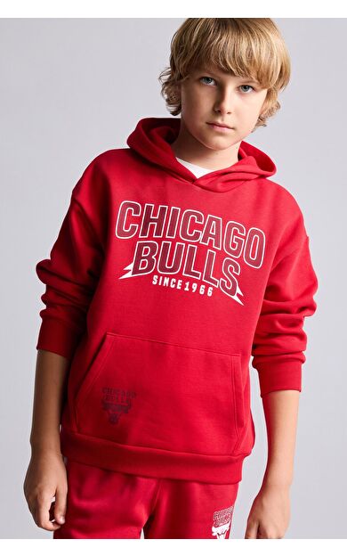 DeFacto NBA Chicago Bulls Baskılı Kanguru Cepli Kapüşonlu Sweatshirt Erkek Çocuk