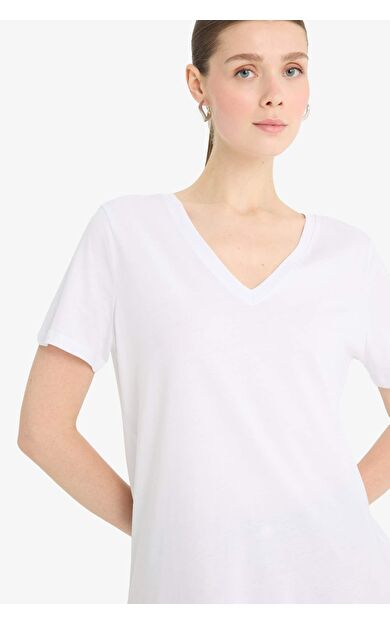 DeFacto Regular Fit V Yaka Basic Düz Penye Kısa Kollu Tişört F4208AXNSWT34