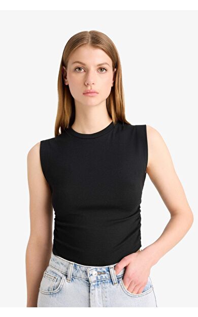 DeFacto Slim Fit Dar Kesim Basic Düz Bisiklet Yaka Ribana Atlet