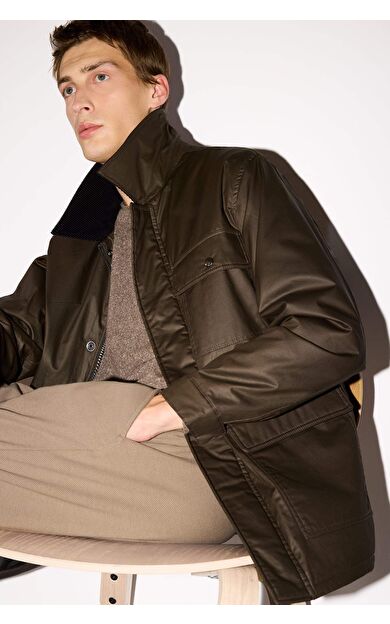 Relax Fit Rahat Kalıp Polo Yaka Kadife Yakalı İç Cep Detaylı Mevsimlik Mont