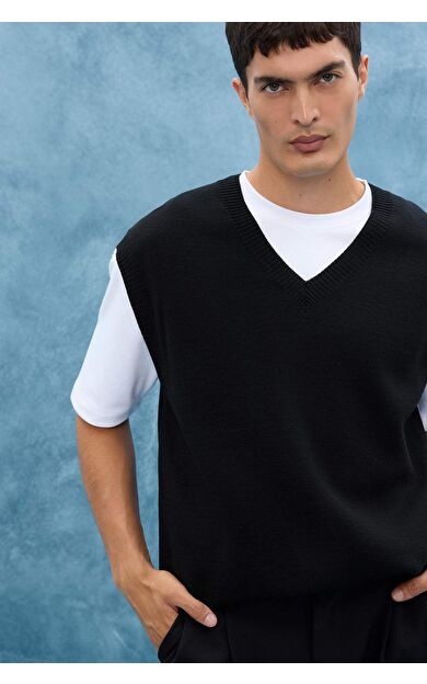 DeFacto Standart Fit V Yaka Triko Yelek