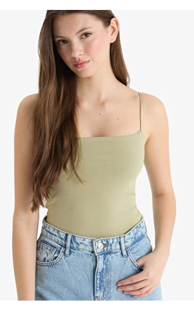 DeFacto Fitted Kare Yaka Basic Düz Askılı Atlet