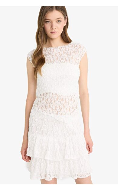 DeFacto Coool Fitted Dantel Kısa Kollu Tişört F5197AX25HSWT32