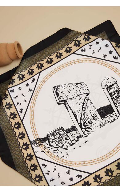 DeFacto Kadın Göbeklitepe Temalı Fular