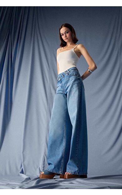 DeFacto Wide Leg Yüksek Bel Uzun Jean Yıkamalı Pantolon F5523AX25AUNM28