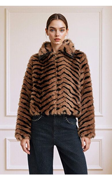 Regular Fit Fermuarlı Kısa Suni Kürk