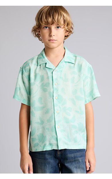 DeFacto Erkek Çocuk Oversize Geniş Kalıp Polo Yaka Floral Viskon Kısa Kollu Gömlek F5672A825HSGN1229