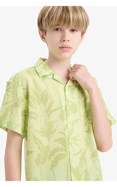 DeFacto Erkek Çocuk Oversize Geniş Kalıp Polo Yaka Floral Viskon Kısa Kollu Gömlek F5673A825HSGN404