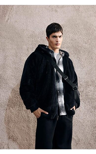 Su İtici Oversize Fit Geniş Kalıp Kapüşonlu Fermuarlı Cepli Triko Detaylı Mont