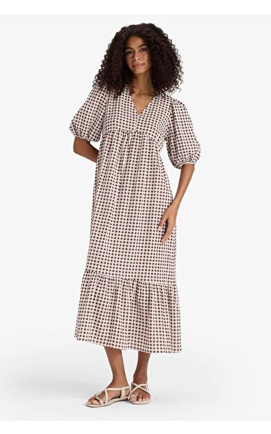 V Yaka Baskılı Gofre Dokulu Kısa Kollu Midi Elbise