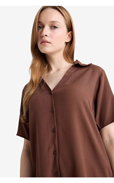 Regular Fit Kaçık Yaka Krinkıl Viskon Kısa Kollu Gömlek