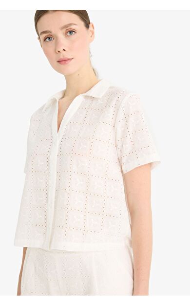 DeFacto Regular Fit Gömlek Yaka Brode Kısa Kollu Gömlek