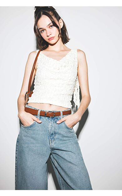 DeFacto Slim Fit Dar Kesim Degaje Yaka Dantel Atlet