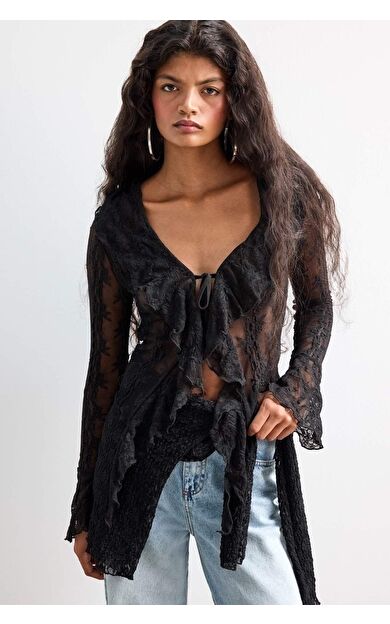 DeFacto Slim Fit Dar Kesim V Yaka Dantel Önden Bağlamalı Uzun Kollu Bluz