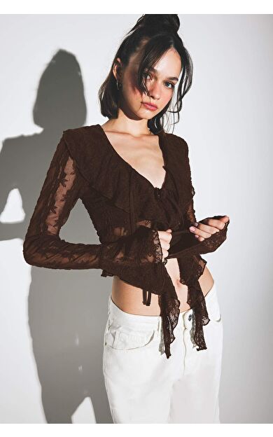 DeFacto Slim Fit Dar Kesim V Yaka Dantel Uzun Kollu Tişört