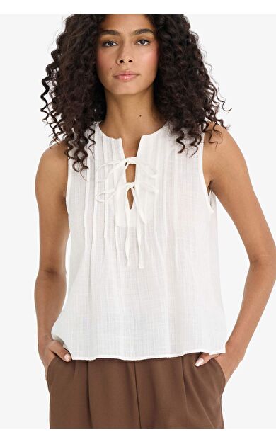 Regular Fit Bisiklet Yaka Kolsuz Bluz