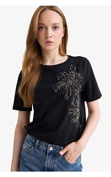 DeFacto Regular Fit Bisiklet Yaka Nakışlı Penye Kısa Kollu Tişört